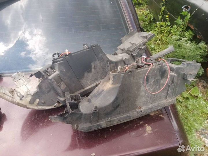 Фара передняя правая Ford Mondeo