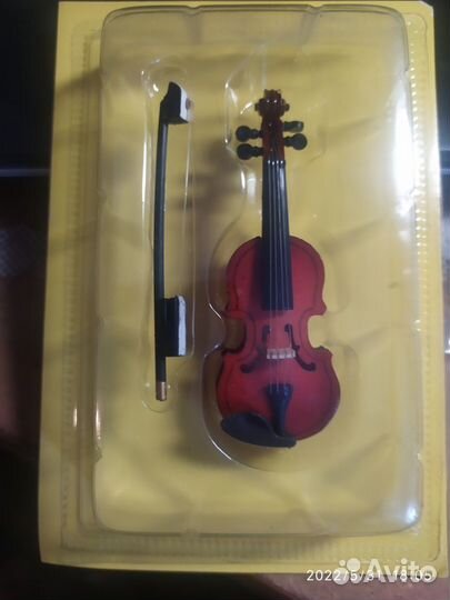 Музыкальные инструменты в миниатюре