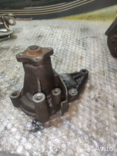 Помпа на Hyundai accent G4EC G4ED