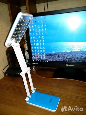 Настольная лампа