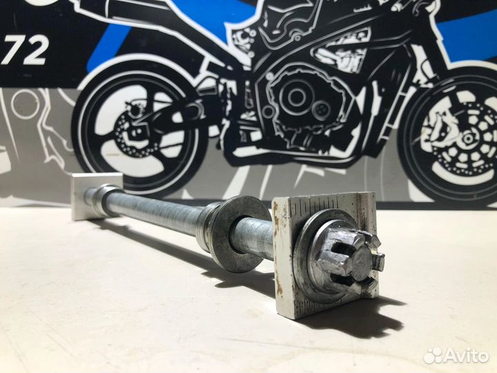 Ось заднего колеса Yamaha XJR 400 R 1997г