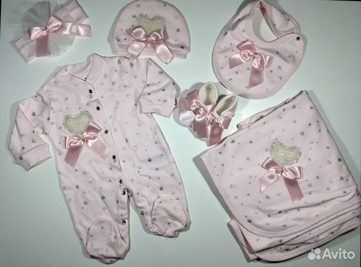 Набор на выписку для девочки розовый