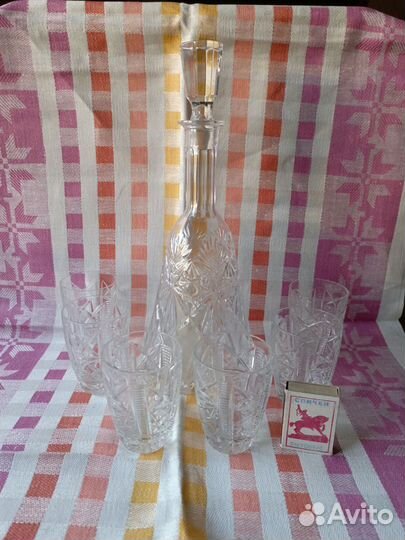 Хрустальная посуда, рюмки, салатники