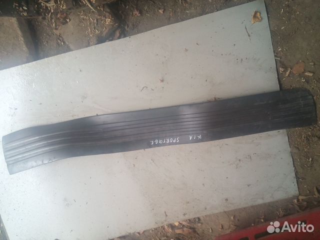 Накладка передней левой двери Kia Sportage 1