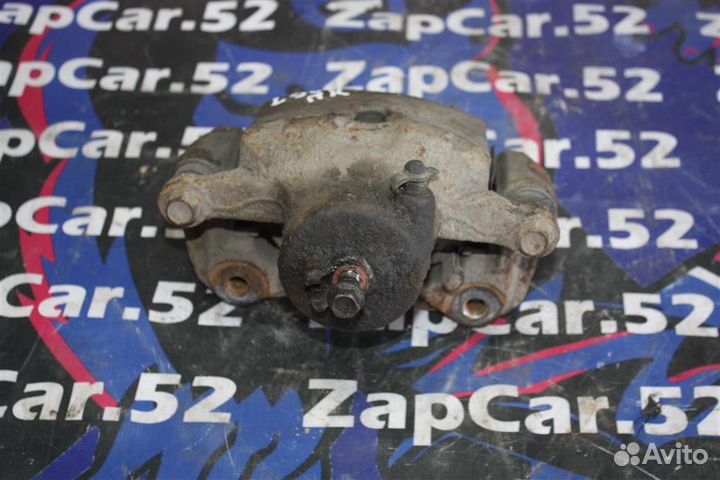 Суппорт передний правый Хендай i30