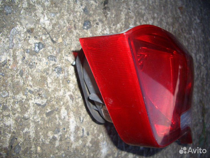 Фонарь внутренний правый Киа Рио с 15