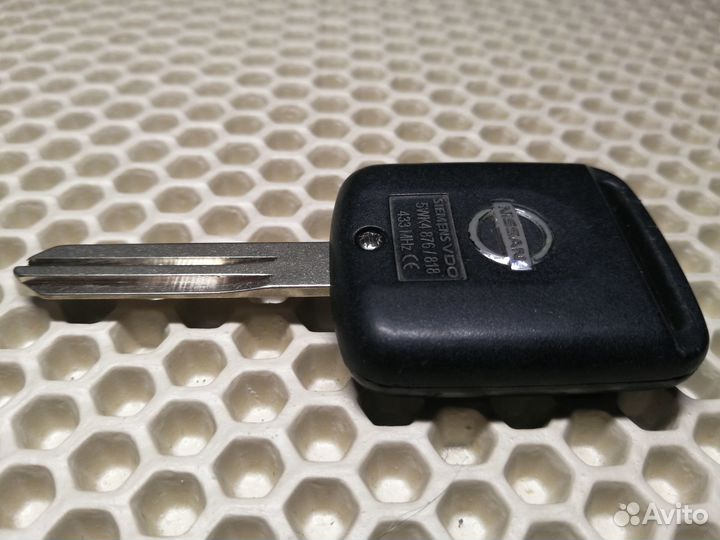 Nissan Micra чип ключ 2 кнопки Siemens VDO