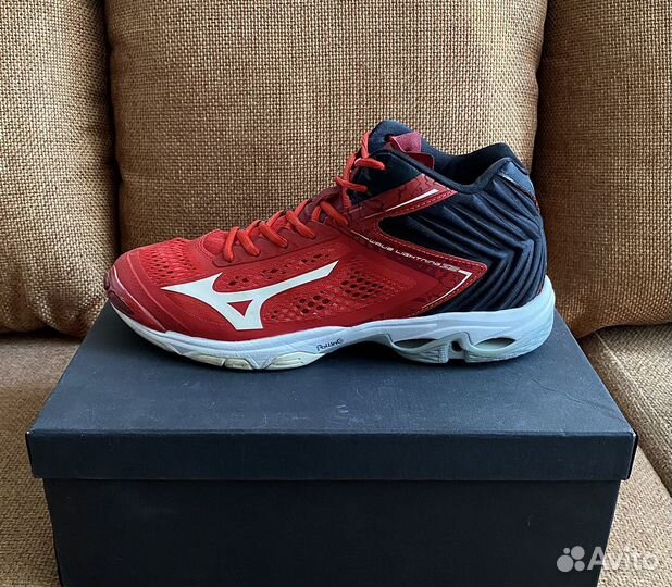 Волейбольные кроссовки Mizuno Wave Lightning Z5