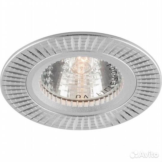 Светильник встраиваемый