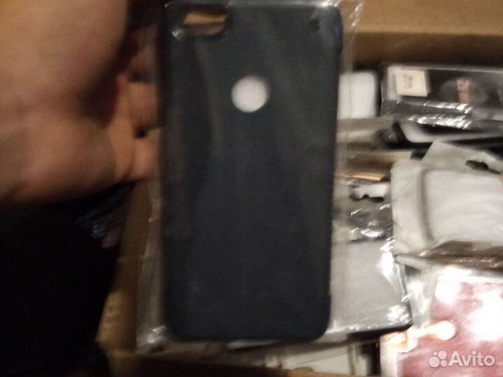 Чехлы на телефоны разные