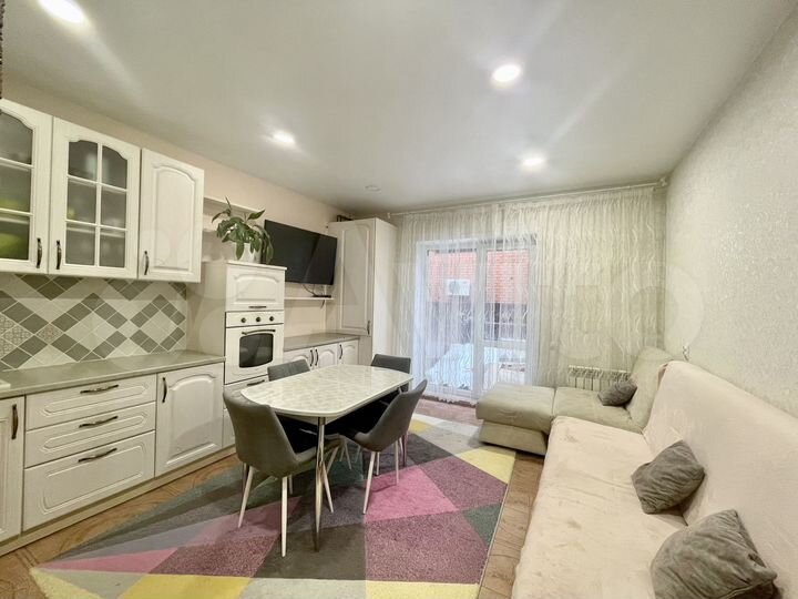 Таунхаус 64 м² на участке 1 сот.