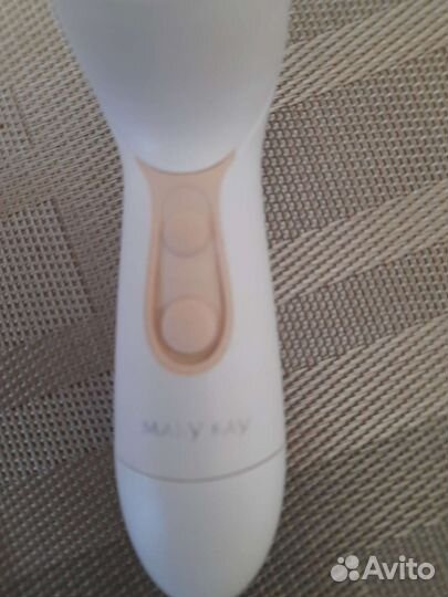 Щетка массажер для лица mari i KAY