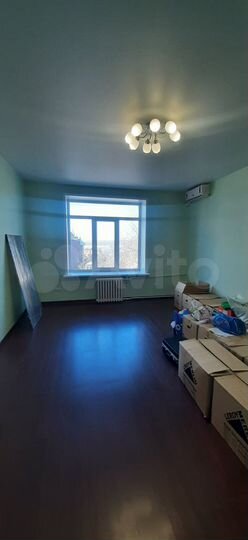 4-к. квартира, 90 м², 3/4 эт.
