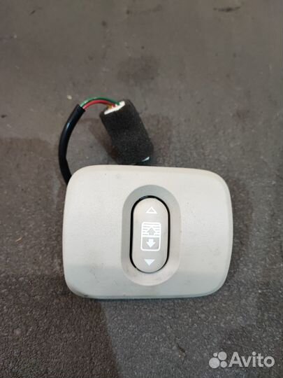 Кнопка люка Nissan Qashqai j10 рест