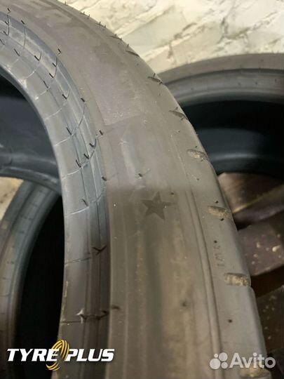 Pirelli P Zero PZ4 315/30 R22 107Y