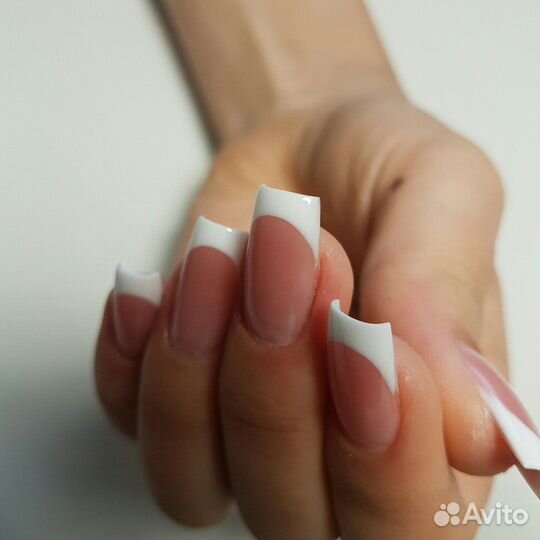 Маникюр и педикюр