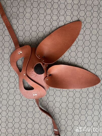 Маска кожаная