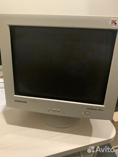 Монитор Samsung SyncMaster 755 DFX