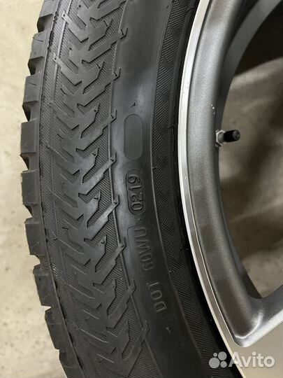 Nokian Tyres Hakkapeliitta 8 SUV 235/55 R19 105T