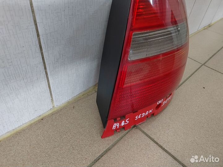 Задний правый фонарь depo Audi A4 B5 1998 г