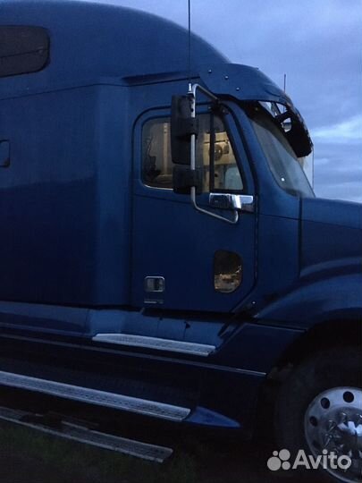 Freightliner Columbia, 2004