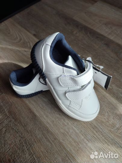 Новые белые кросовки 26 р от Reserved