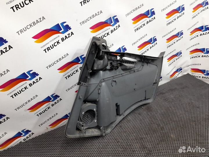 Обшивка двери левая