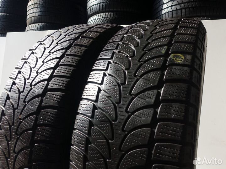 Bridgestone Blizzak LM-80 Evo 215/70 R16