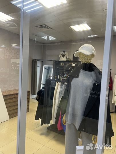 Продам готовый бизнес магазин одежды