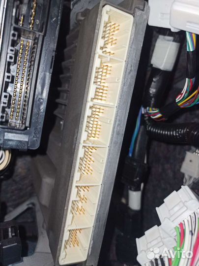 Блок управления двигателем Toyota Hilux 8 Pick Up