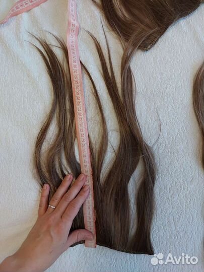 Волосы на заколках, шеньон, русые