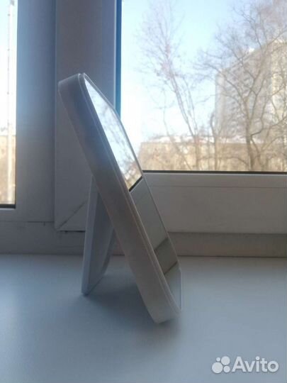 Настольное зеркало