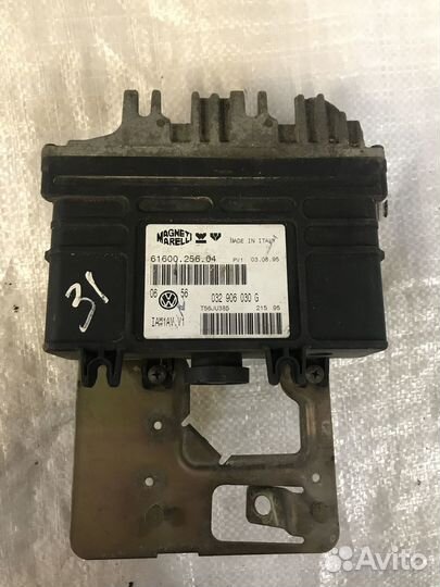Блок управления двигателем Volkswagen Golf 3 1995