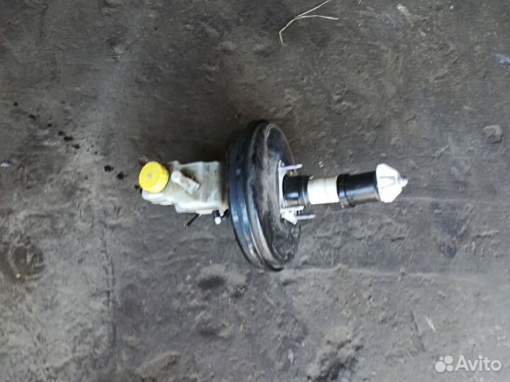 Вакуумный усилитель тормозов VW Polo 2011