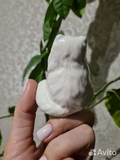 Фарфоровый персидский кот