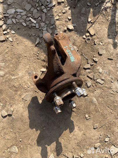 Кулак поворотный передний правый Ford Mondeo