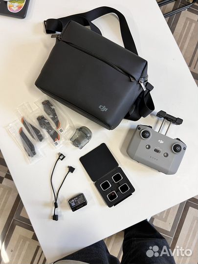 Пульт и запчасти от квадрокоптера dji mavic air 2