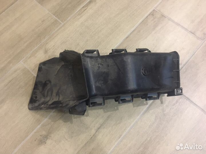 Воздуховод охлаждения тормозов пер левый BMW E90