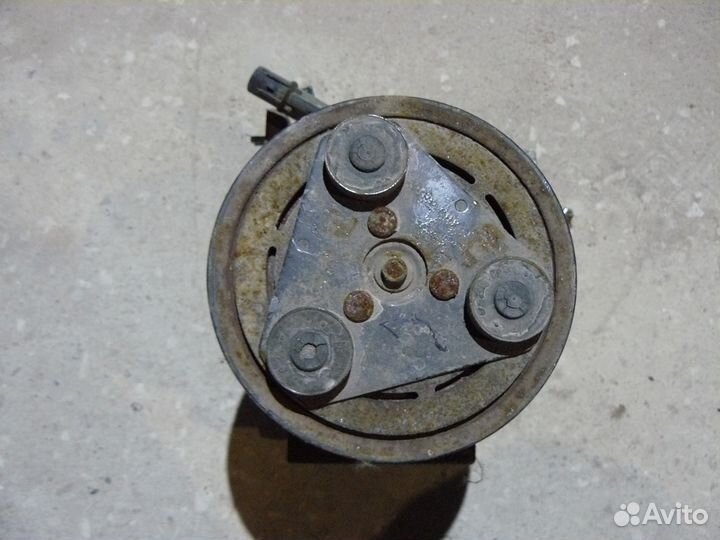 Компрессор кондиционера Хундай Акцент 2