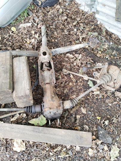 Задний редуктор в сборе Subaru Outback 1994