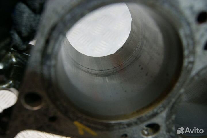 Блок цилиндров Kawasaki GPZ1000RX