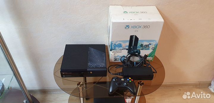 Xbox 360E с играми в комплекте