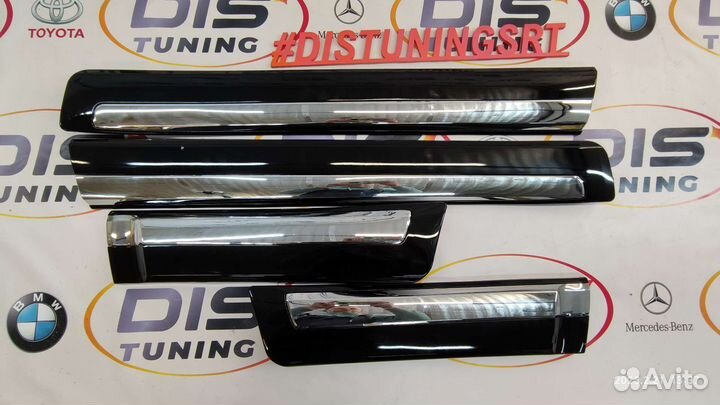 Молдинги дверей Toyota Land Cruiser 200 12-15г