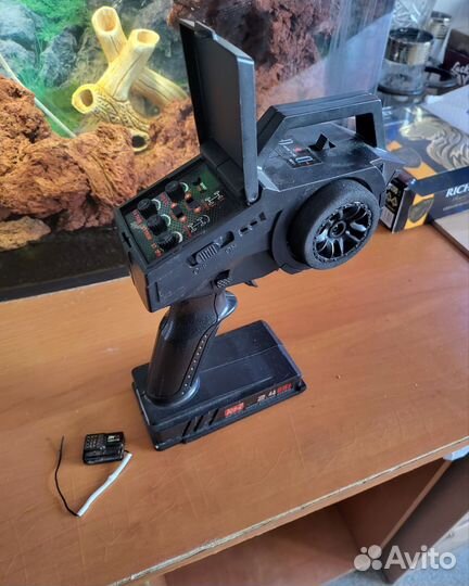 Аппаратура ру пульт + приёмник 2.4 ггц Remo Hobby