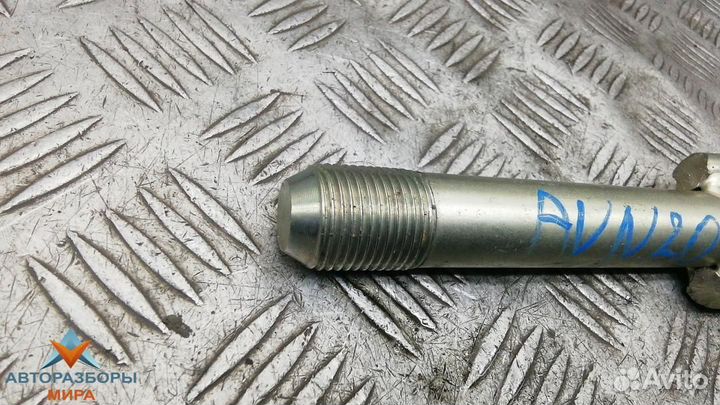 Крюк буксировочный Toyota Verso 2011