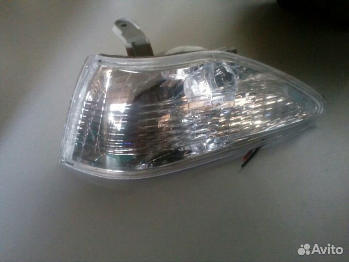 Габарит к фаре Тойота Карина 210 кузов 98-01 г.в