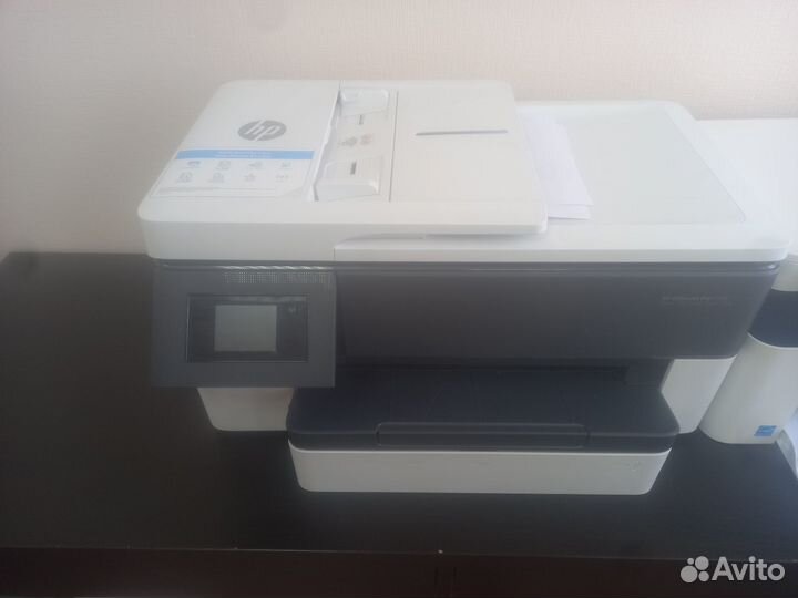 Цветной лазерный принтер hp7720