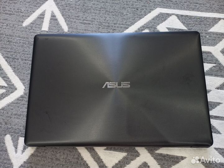 Ноутбук Asus