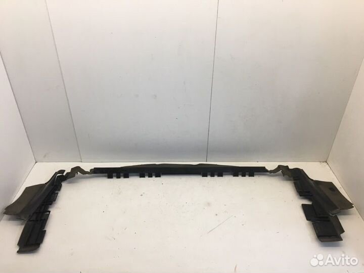 Воздуховод радиатора передний Mercedes-Benz