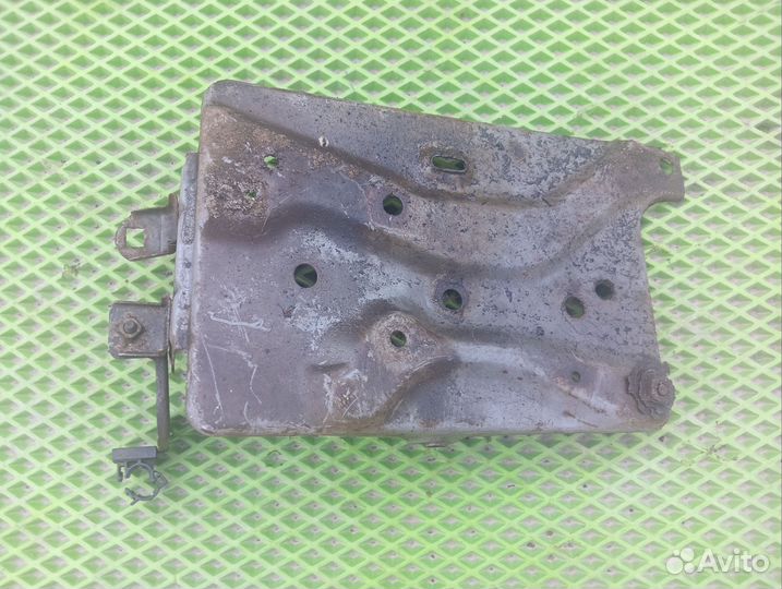 Крепёж аккумулятора Primera P11 Bluebird U14